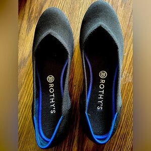 “Black Solid”  Rothy’s “The Flat” Size: 10.5